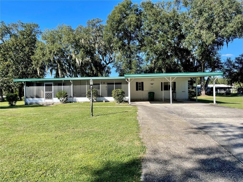 353 Ivanhoe Cir., Lady Lake, FL 32159