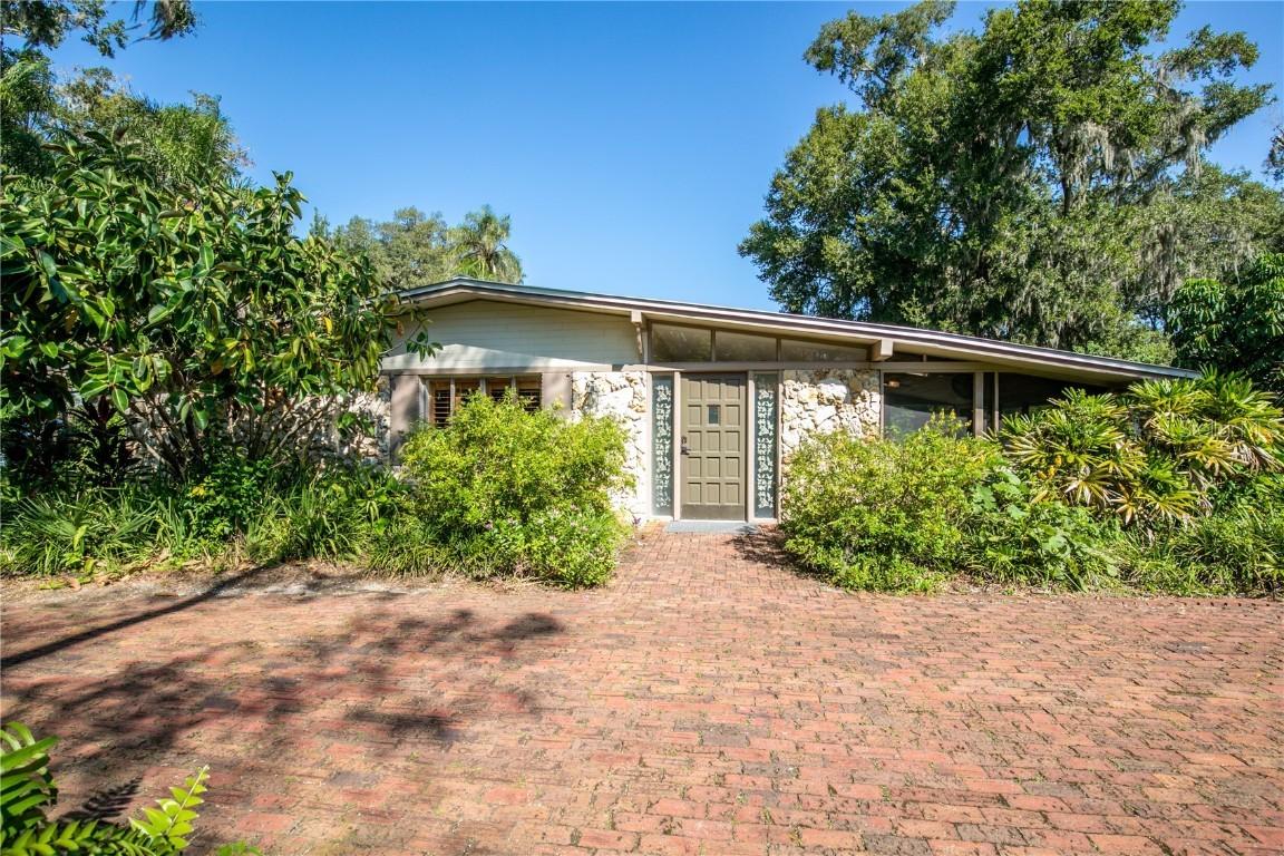 657 Lake Dr., Altamonte Springs, FL 32701