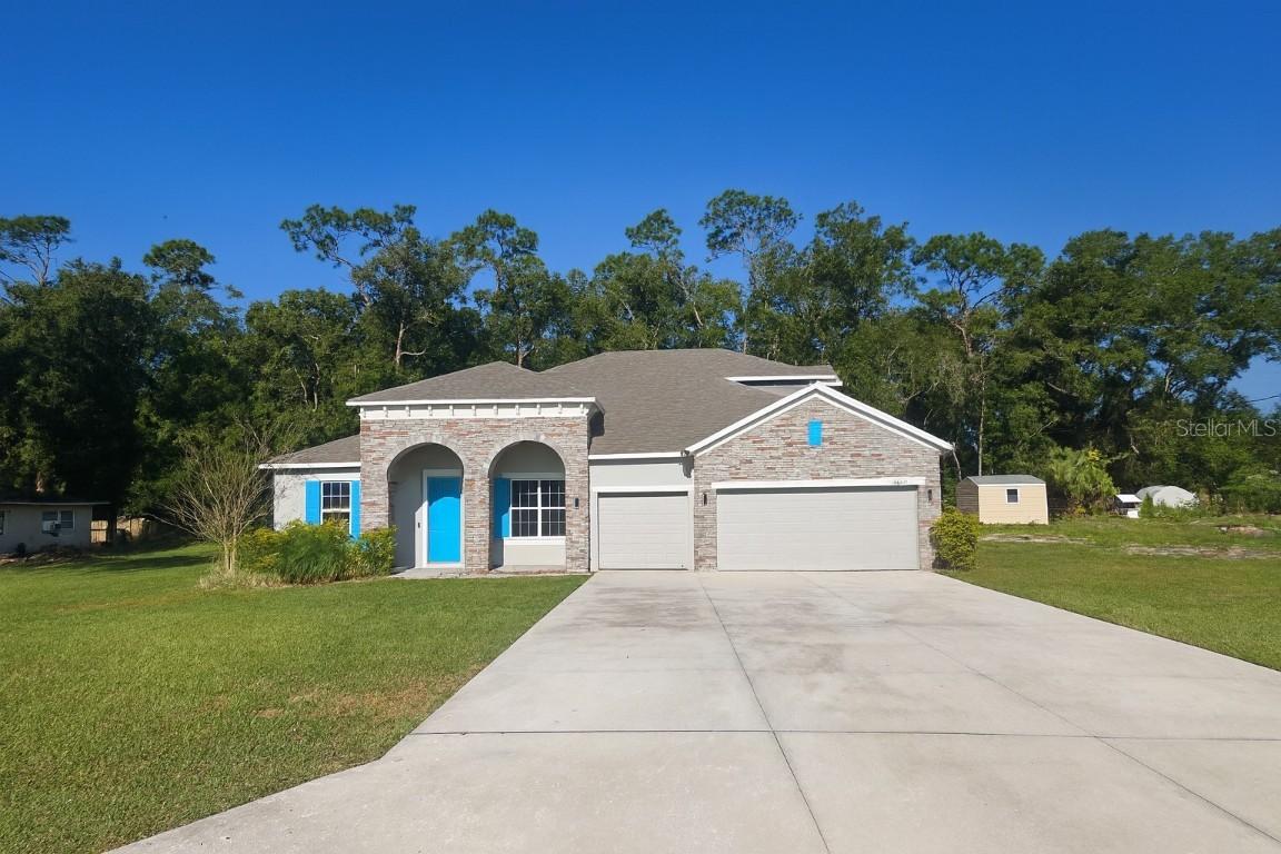 26047 Exmoor Dr., Sorrento, FL 32776