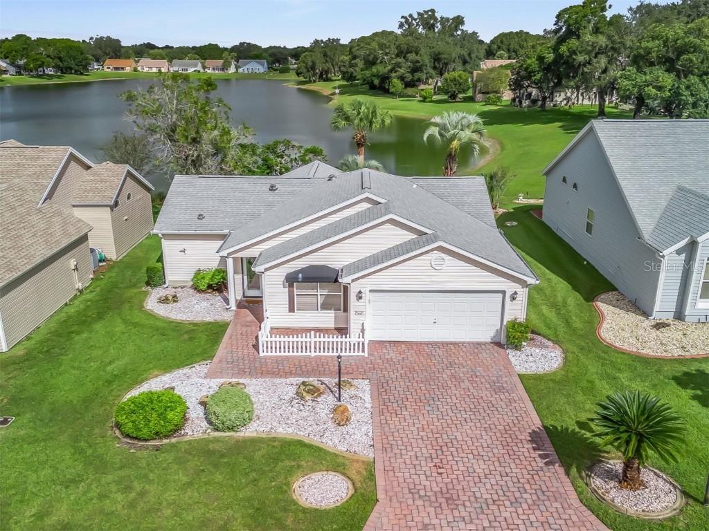 1013 Del Rio Dr., Lady Lake, FL 32159