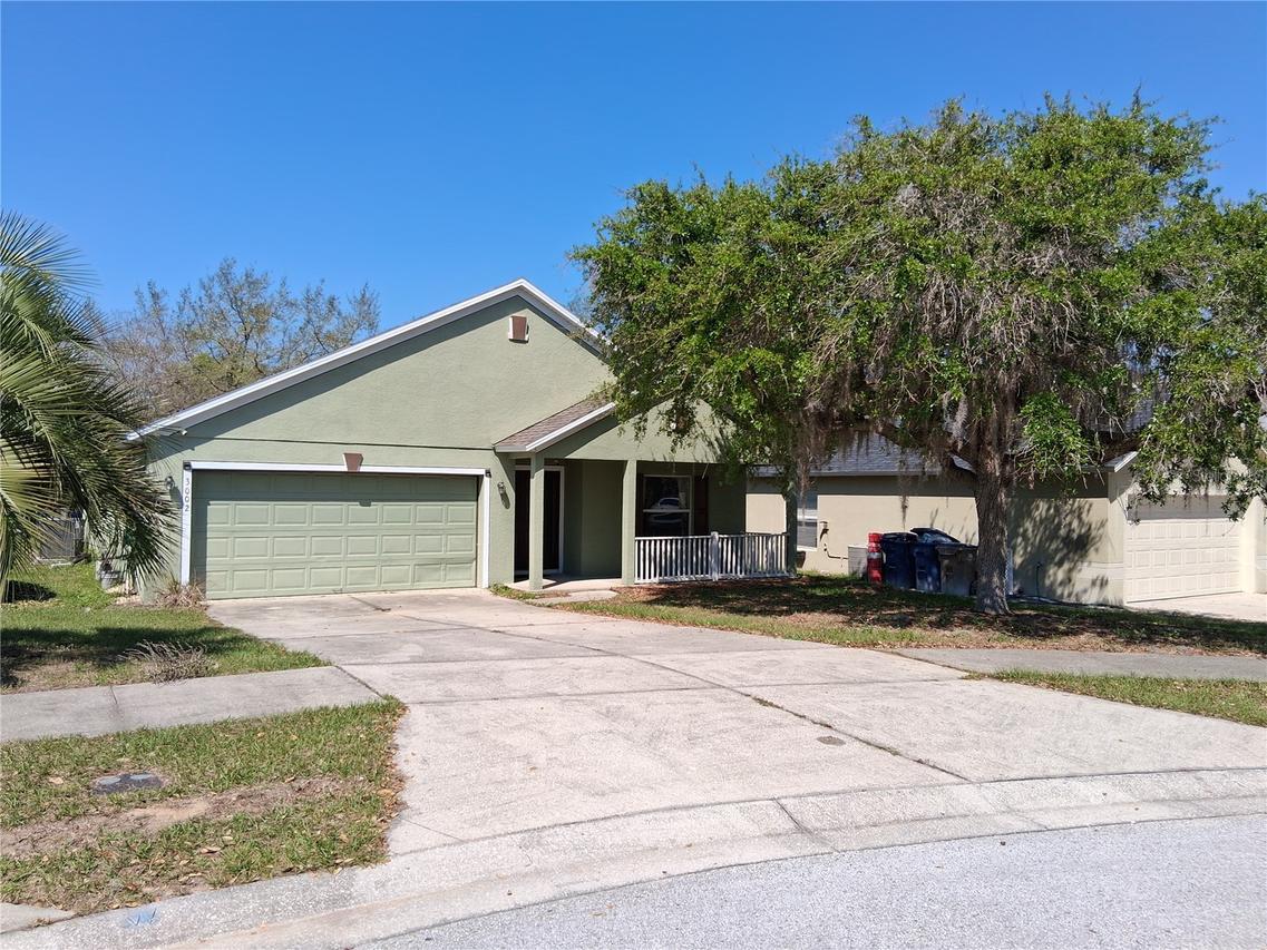 3002 Lorimer Ct., Groveland, FL 34736