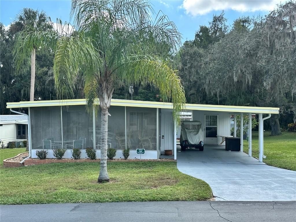 28 Harbor Oaks Dr., Fruitland Park, FL 34731