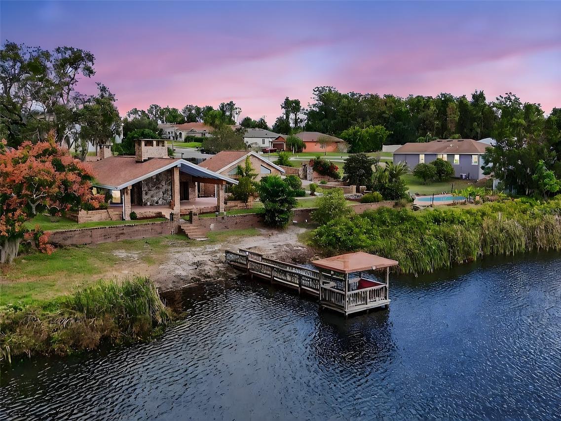 1910 College Park Dr., Tavares, FL 32778