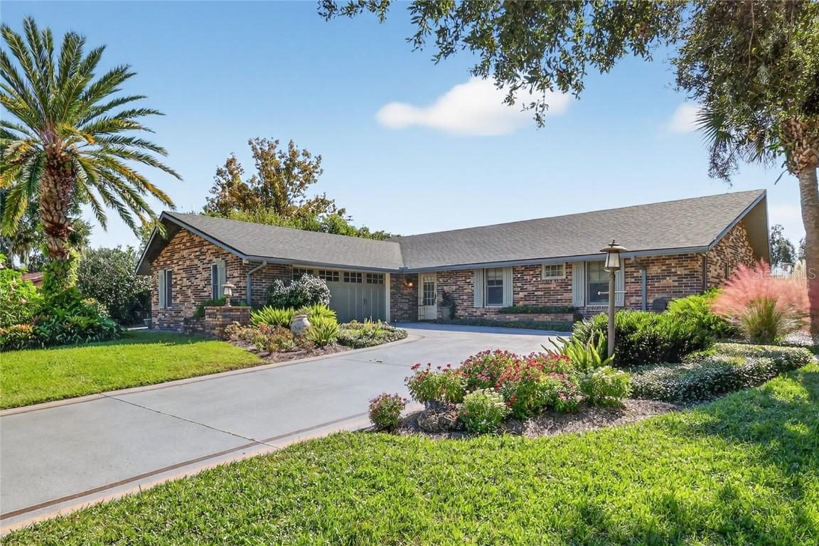 5426 Twin Palms Rd., Fruitland Park, FL 34731