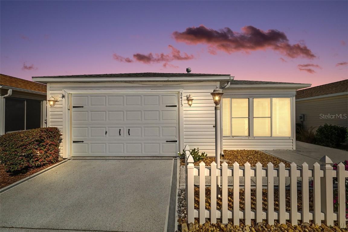 2475 Laurel Bay Ln., The Villages, FL 32162