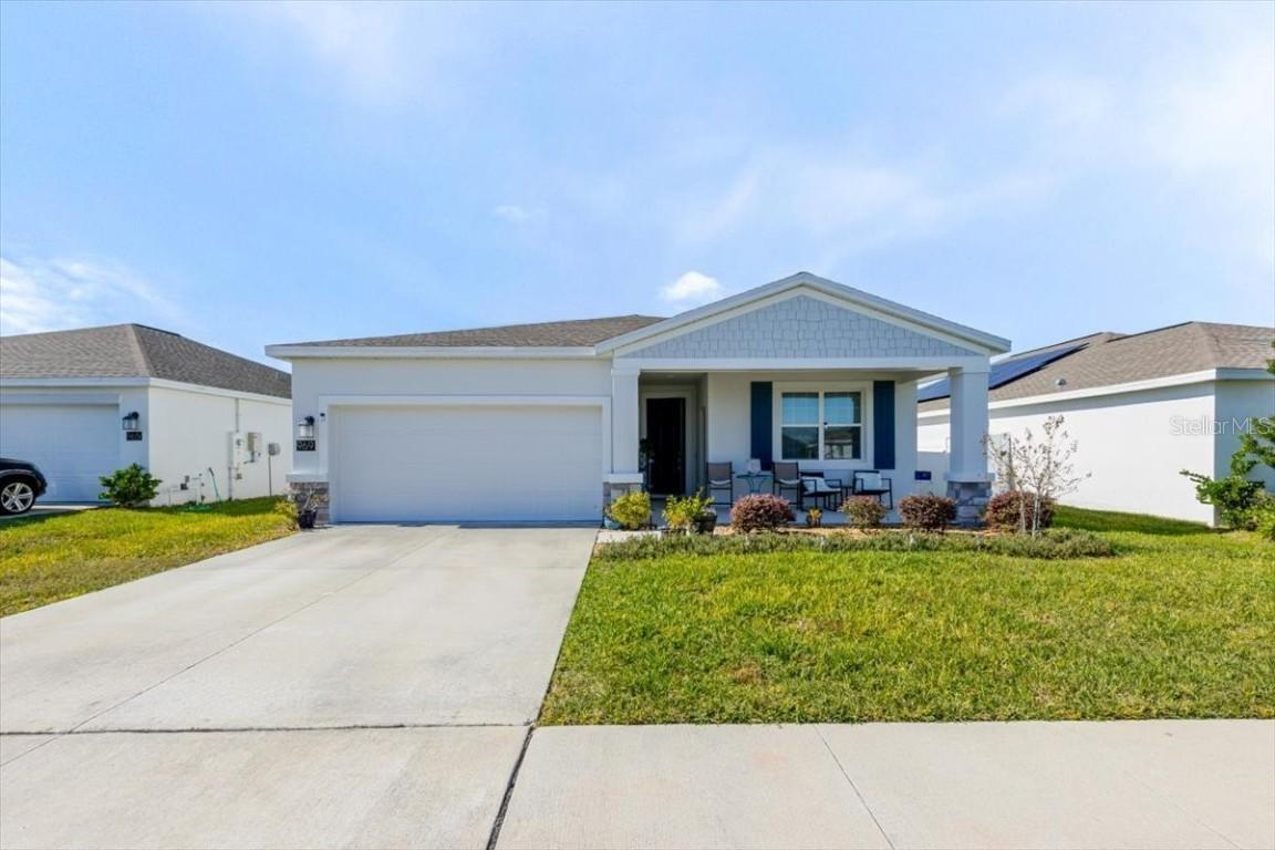 969 Laurel View Way, Groveland, FL 34736