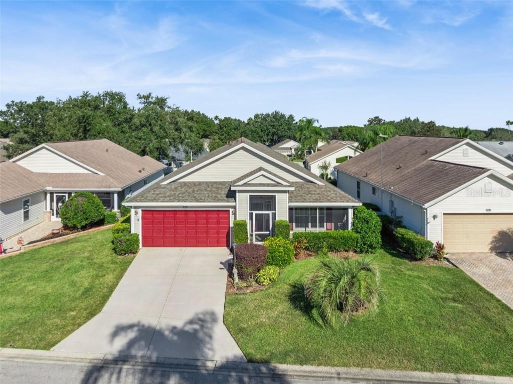 24914 Cranes Roost Cir., Leesburg, FL 34748