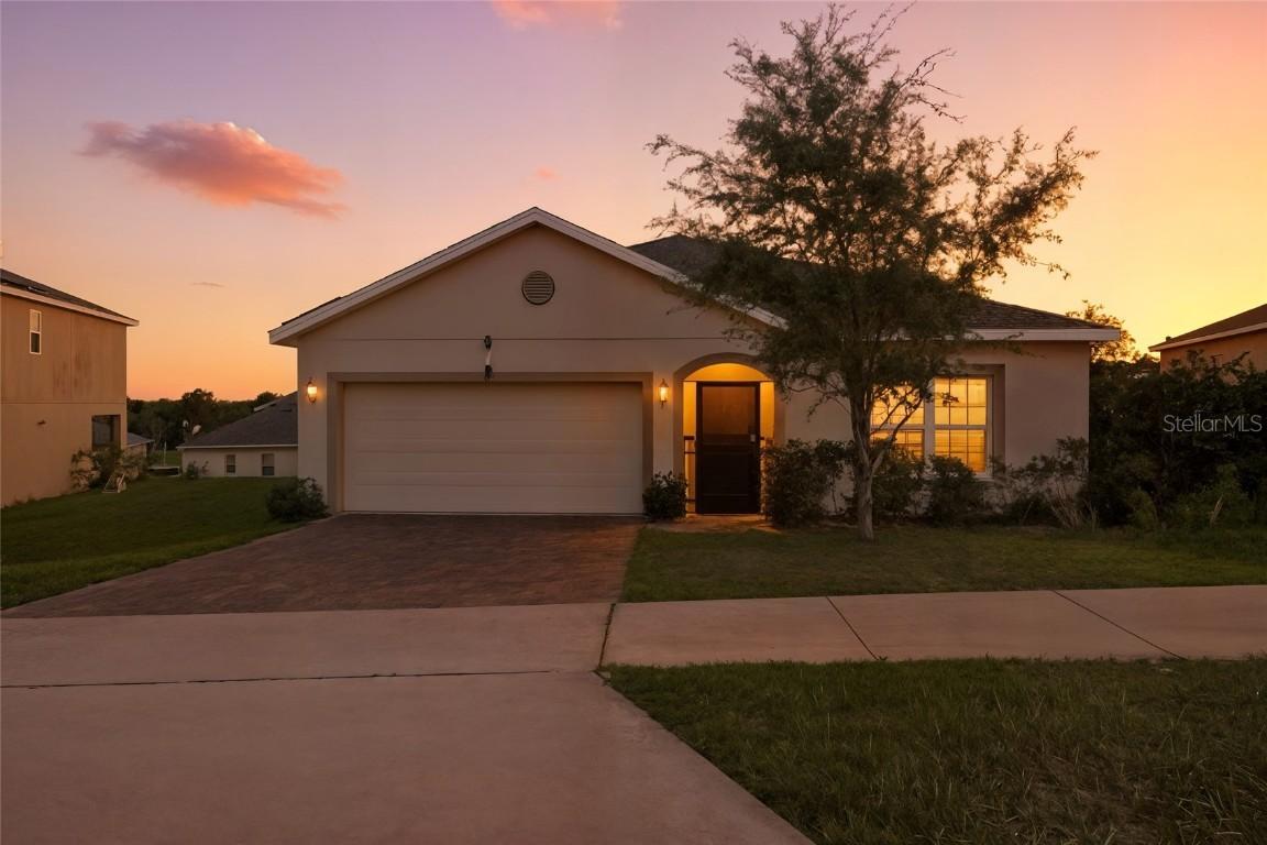 209 Luxmore Rd., Groveland, FL 34736