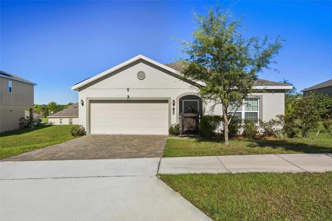 209 Luxmore Rd., Groveland, FL 34736
