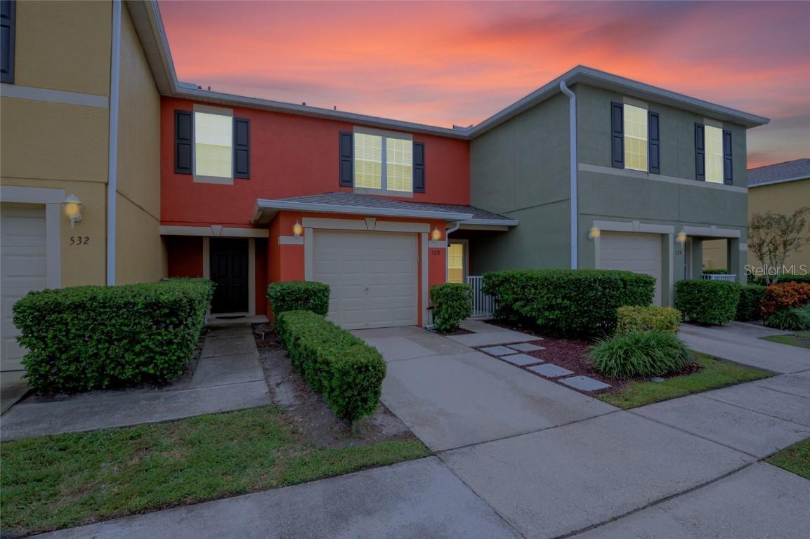 528 Cresting Oak Cir. #8, Orlando, FL 32824