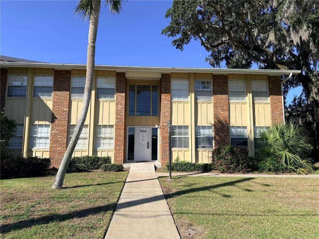 701 Perkins St. #103, Leesburg, FL 34748