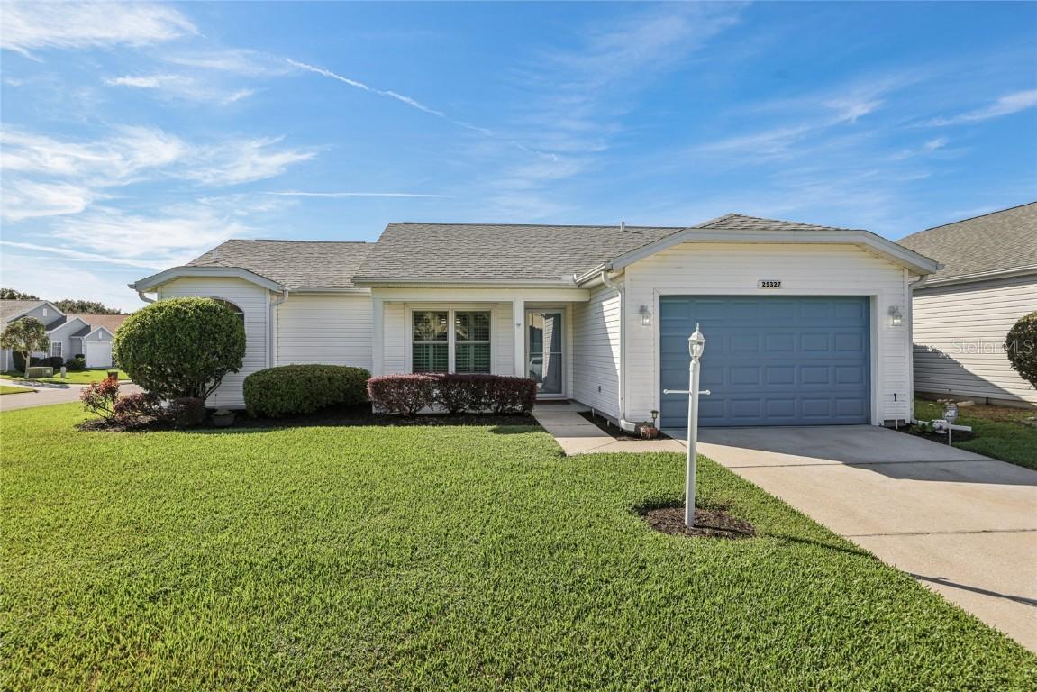 25327 Hibiscus St., Leesburg, FL 34748