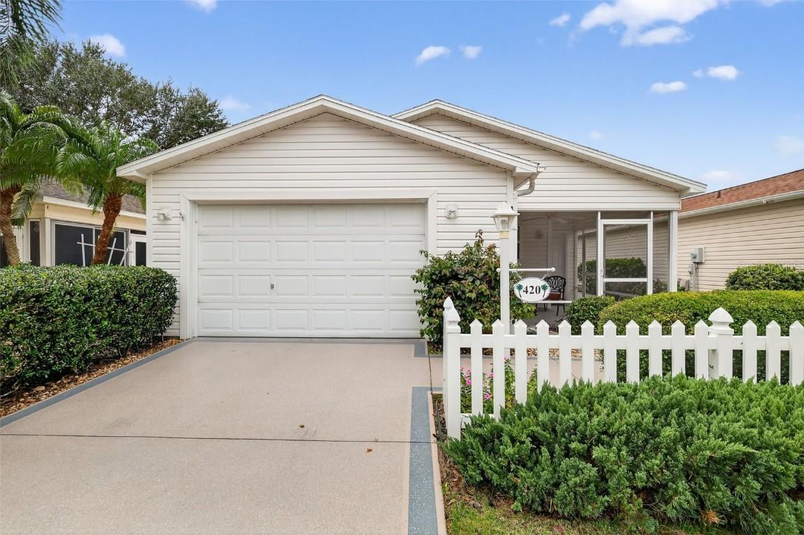 420 Canterbury Ct., The Villages, FL 32162