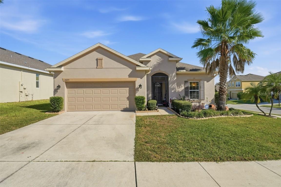 2605 Limerick Cir., Grand Island, FL 32735