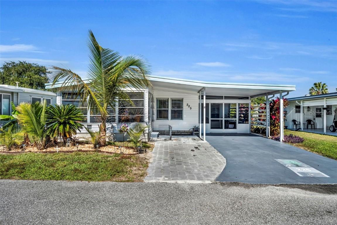 225 Paradise, Leesburg, FL 34788