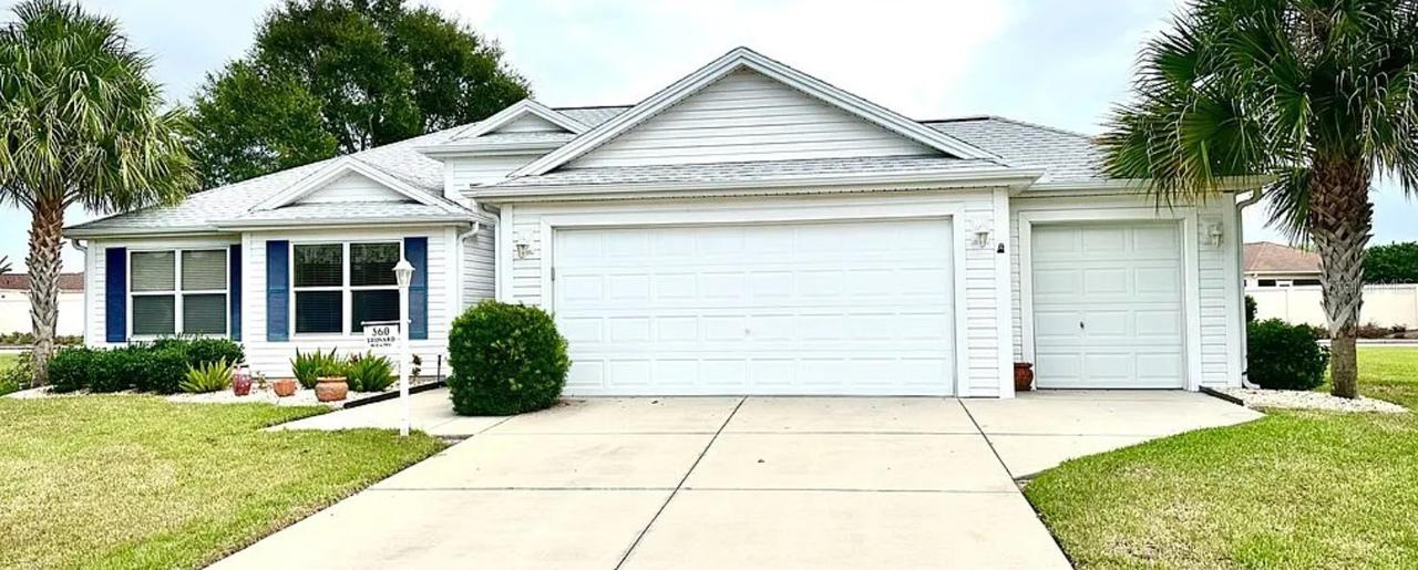 560 Smithfield Pl., The Villages, FL 32162