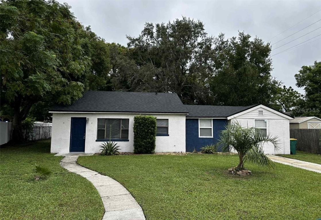 115 E Chesley Ave., Eustis, FL 32726