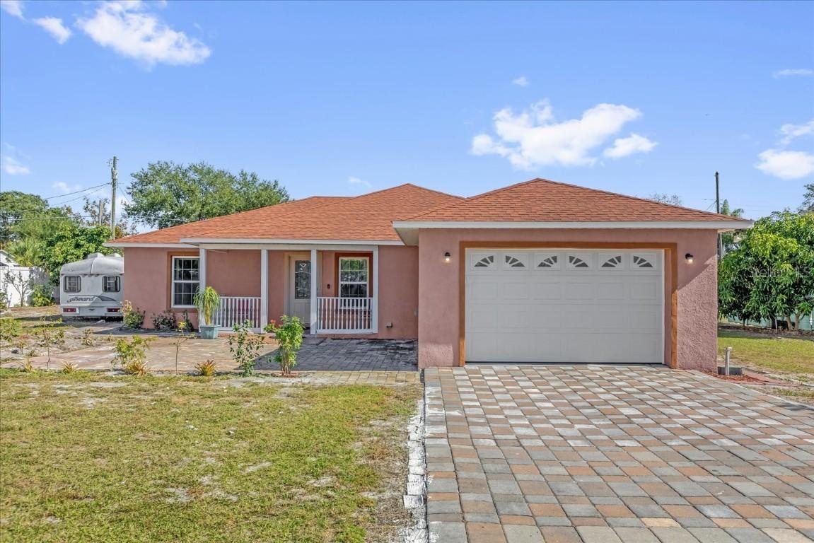 910 Rich Dr., Mount Dora, FL 32757