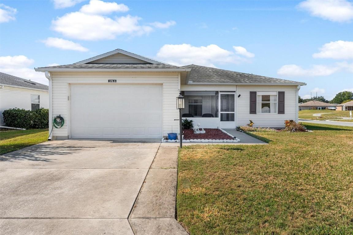 32819 Timberwood Dr., Leesburg, FL 34748