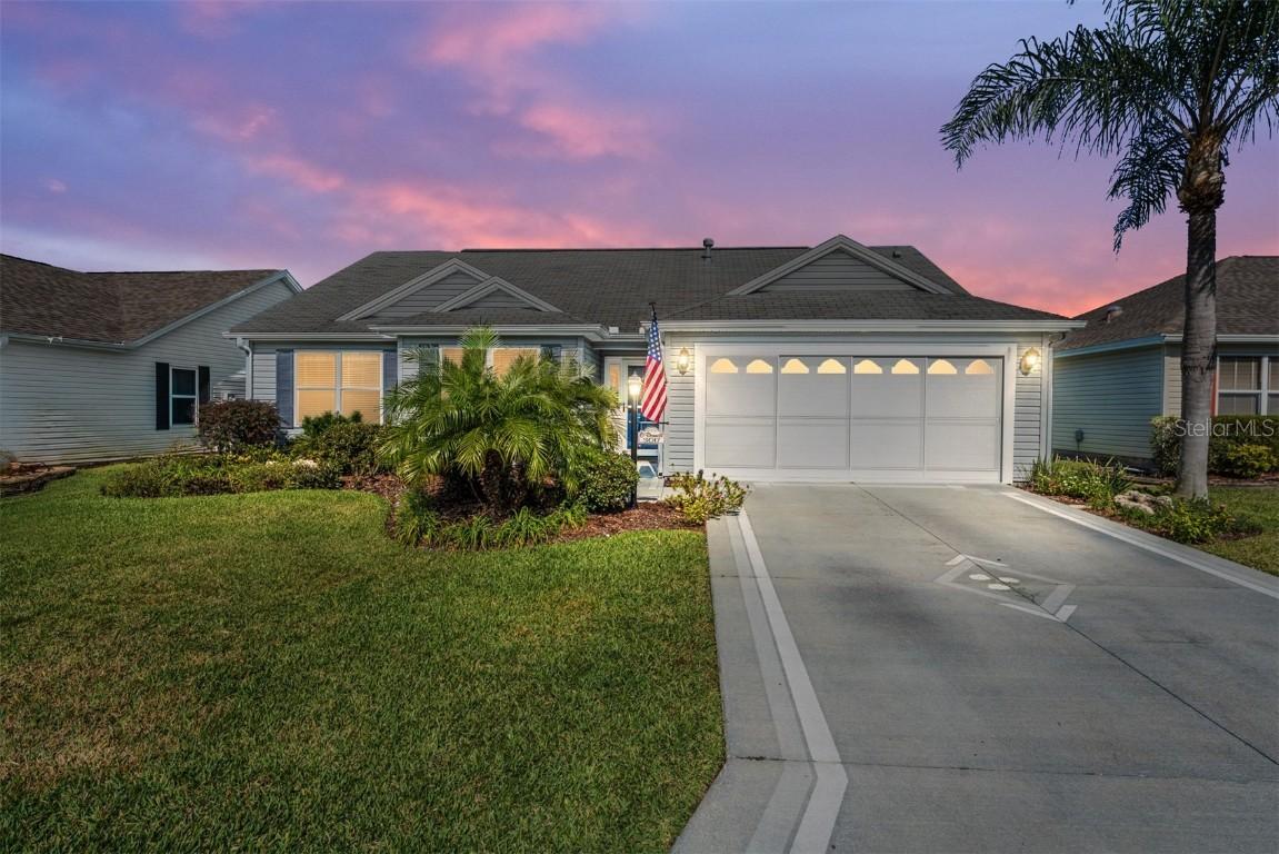 3017 Hillside Ln., The Villages, FL 32162