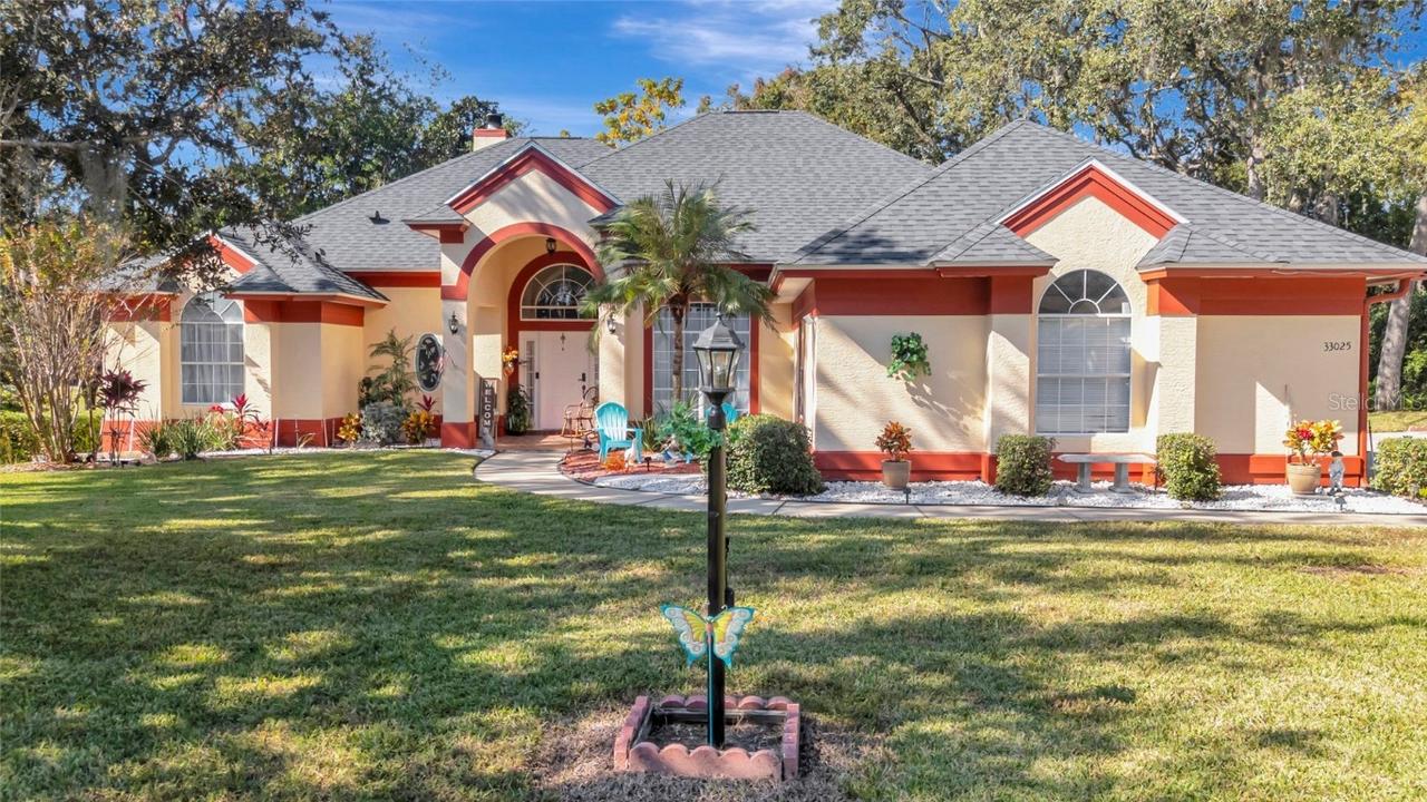 33025 Lake Bend Cir., Leesburg, FL 34788