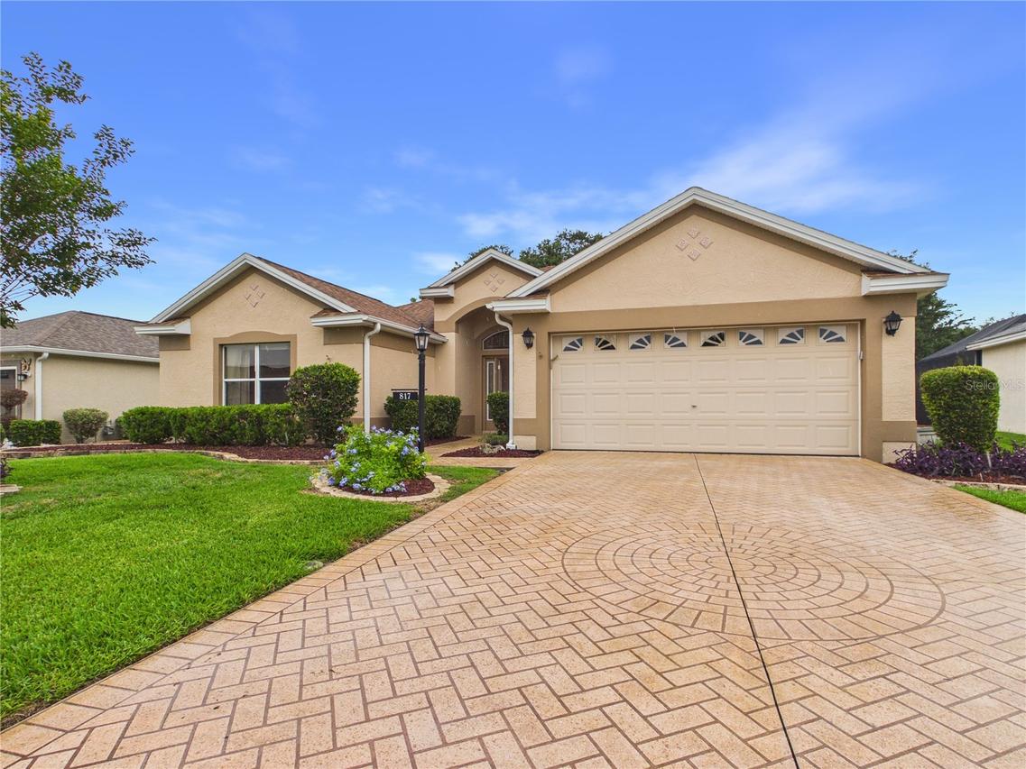 817 Oak Forest Dr., The Villages, FL 32162