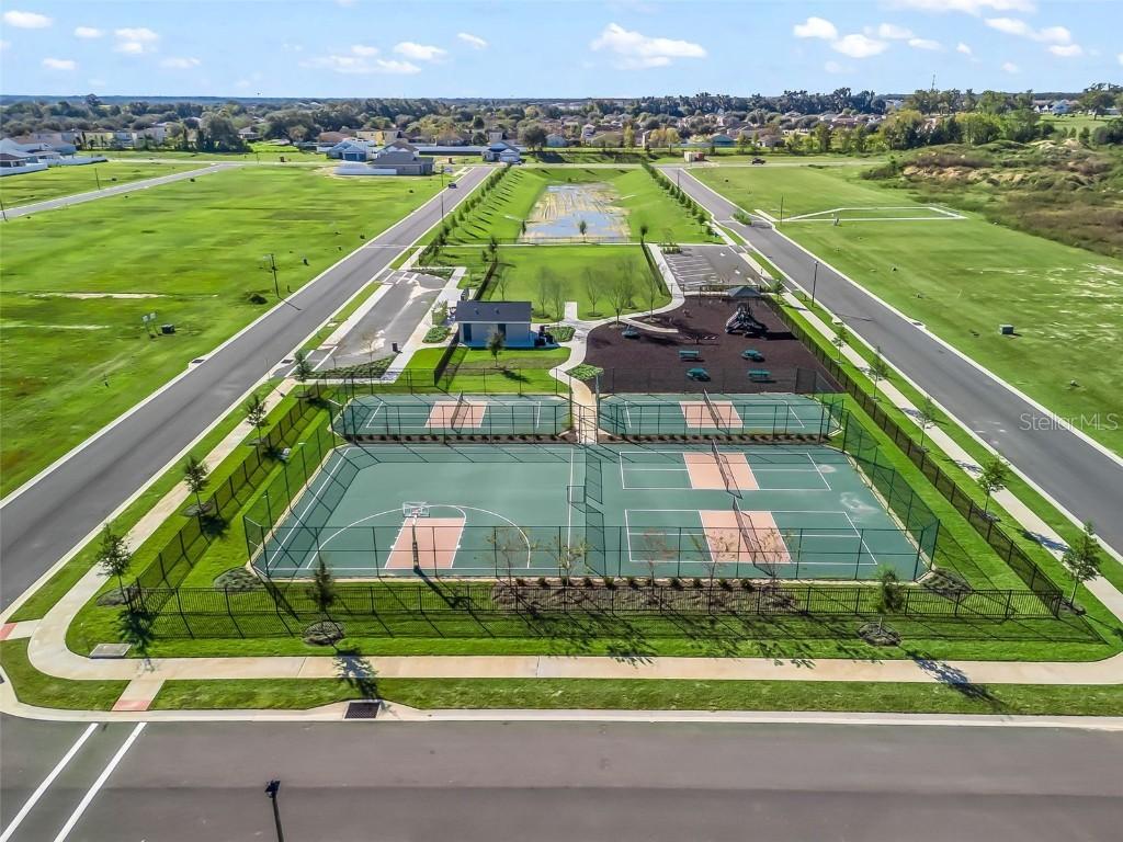 5057 Ne 125th Loop, Phase 3, Oxford, FL 34484