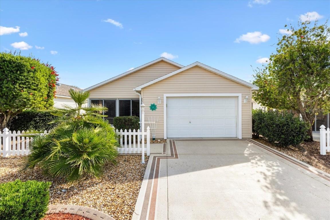 2565 Errol Ter., The Villages, FL 32162