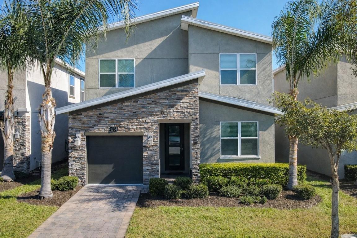 651 Drop Shot Dr., Davenport, FL 33896