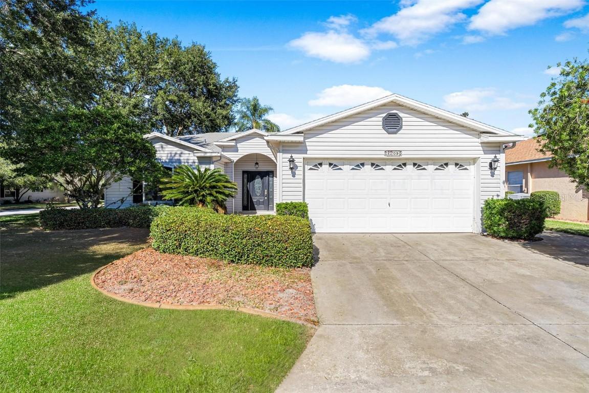 1009 Forest Breeze Path, Leesburg, FL 34748