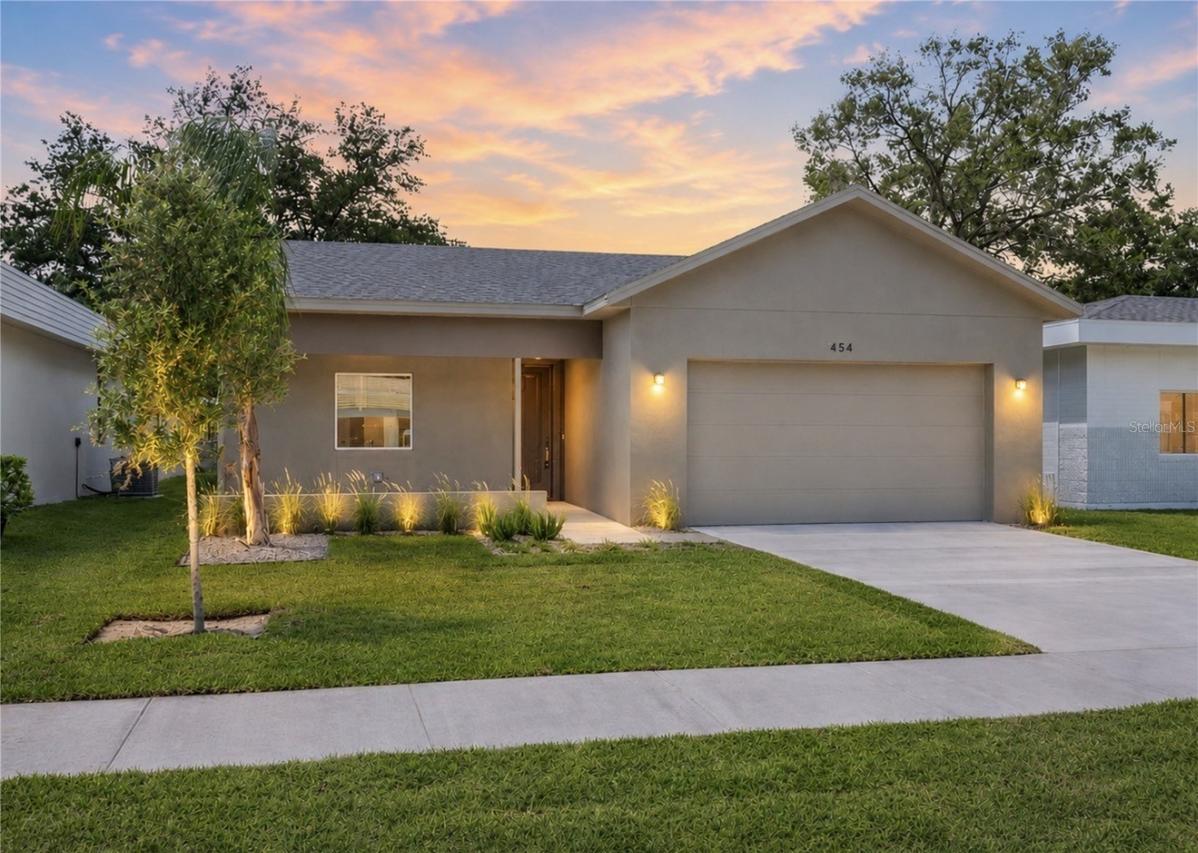 454 Skyfield Ct., Lady Lake, FL 32159