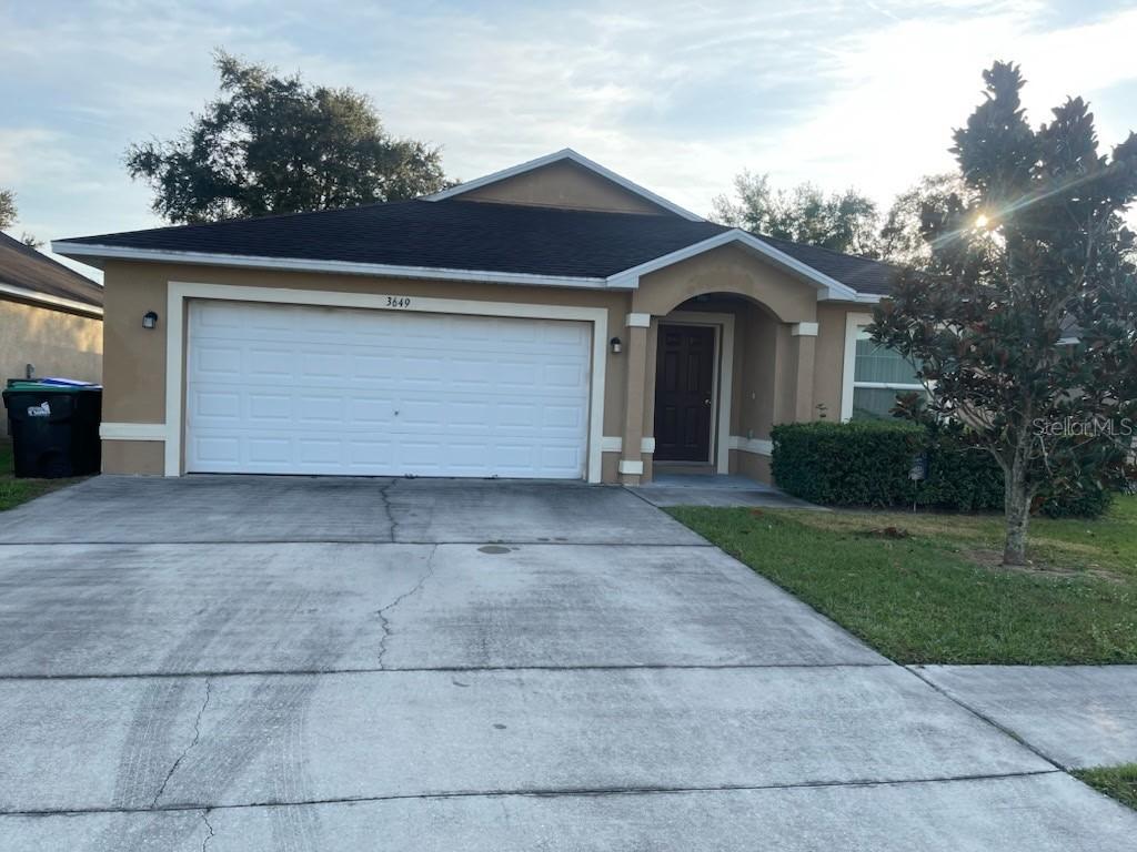 3649 Grubbs St., Mount Dora, FL 32757