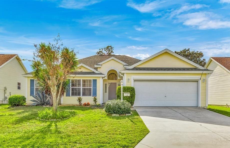 528 Carrera Dr., Lady Lake, FL 32159