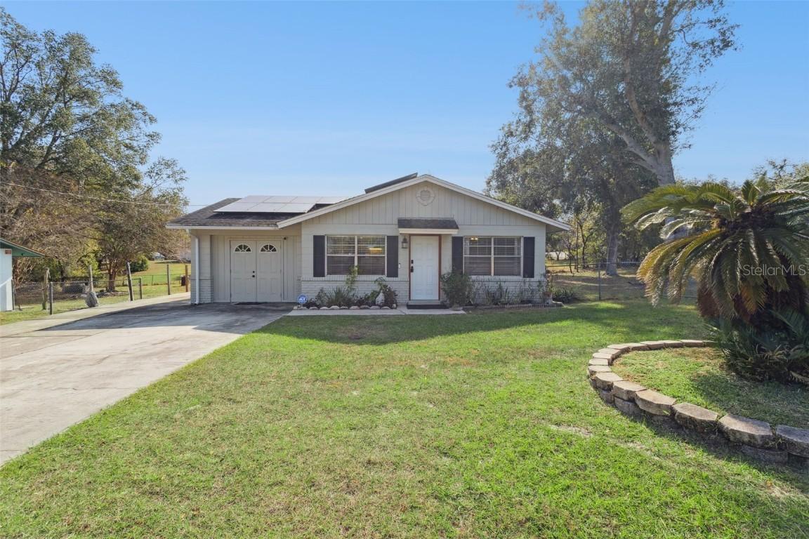 314 E Primrose Ln., Lady Lake, FL 32159