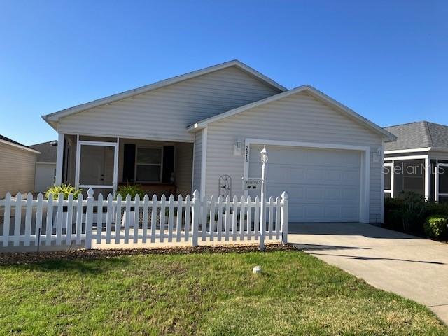 2016 Peaceful Pl., The Villages, FL 32162