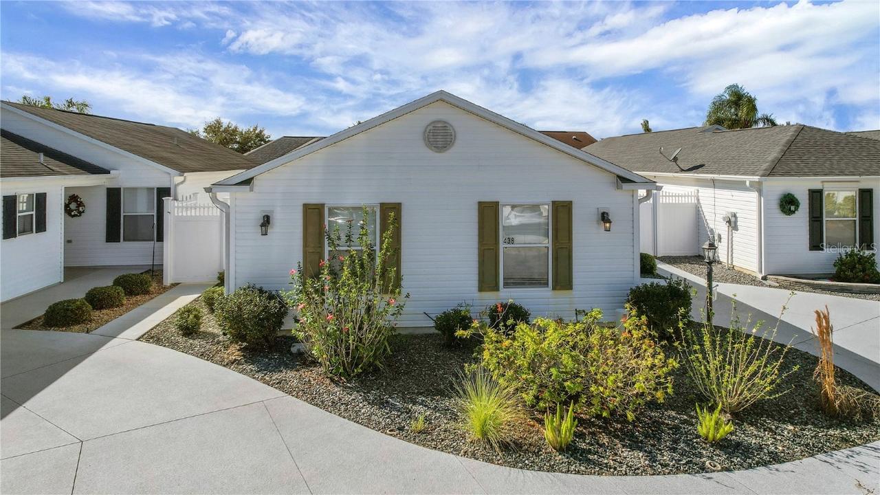 438 Grovewood Pl., The Villages, FL 32162