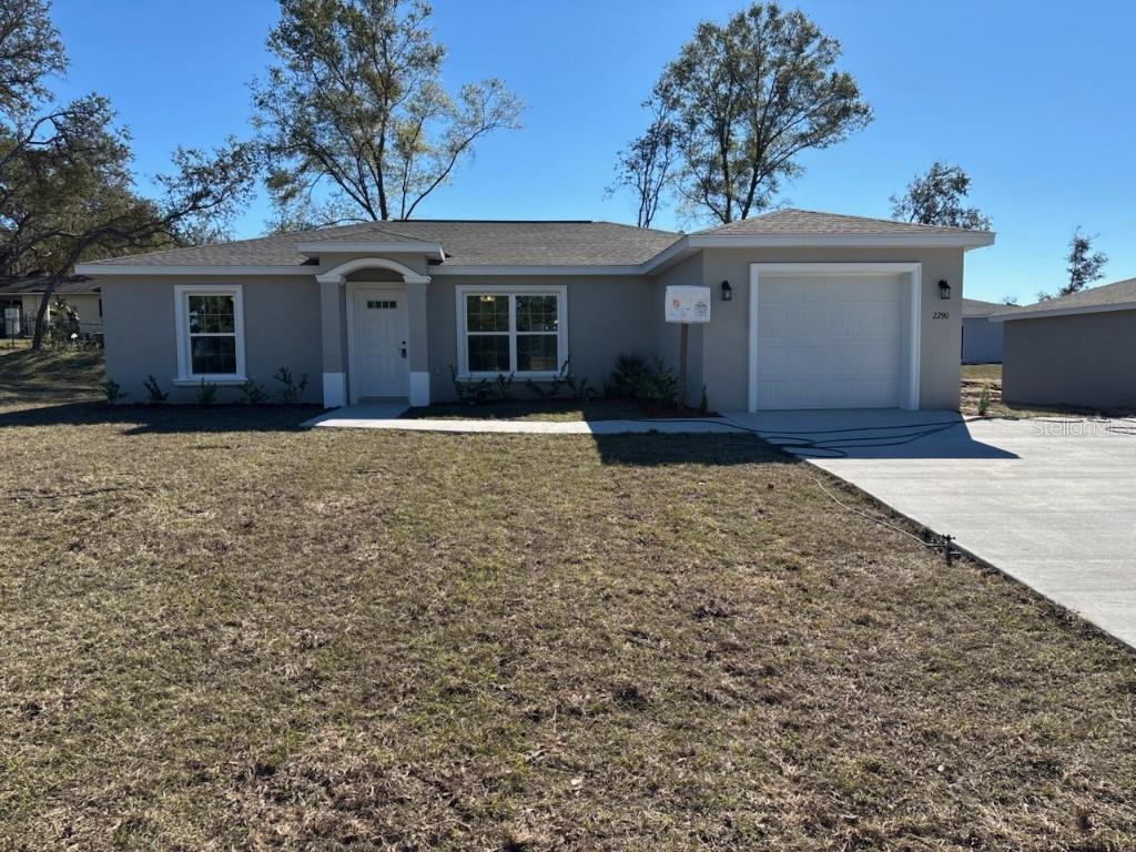 2290 W Menores Dr., Citrus Springs, FL 34434