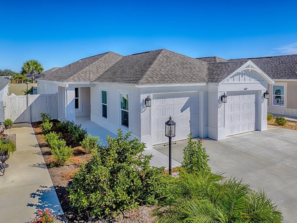 1669 Cadorette Dr., The Villages, FL 34762