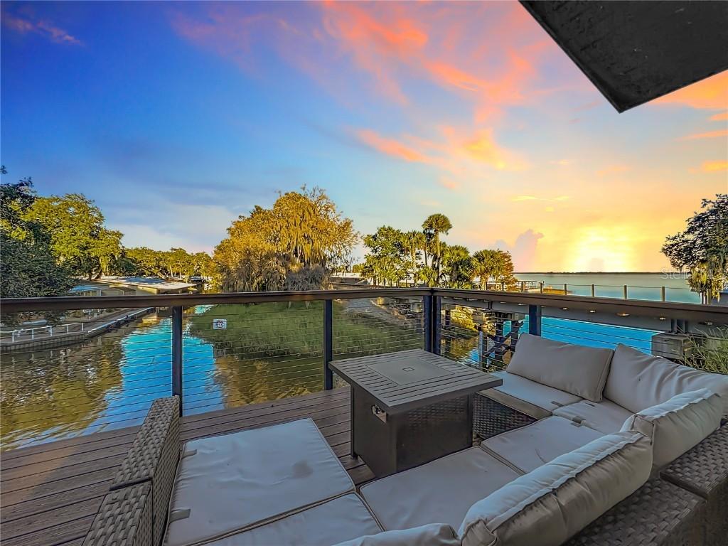 609 Homer St., Tavares, FL 32778