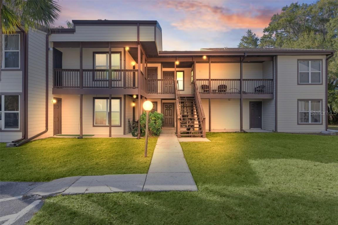 15104 Sandalwood Dr. #104, Wildwood, FL 34785