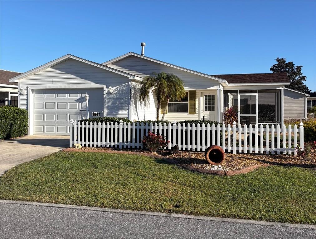 1641 Osprey Ave., The Villages, FL 32162
