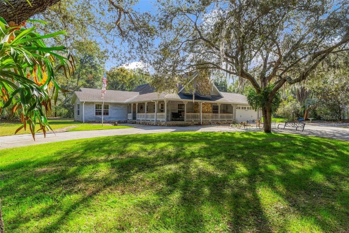 5100 Griffin View Dr., Lady Lake, FL 32159