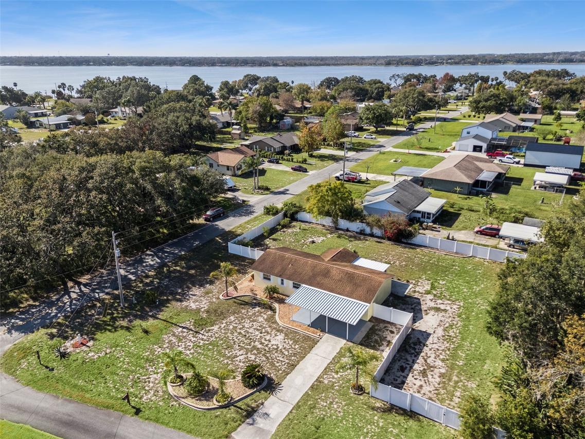 33415 Picciola Dr., Fruitland Park, FL 34731