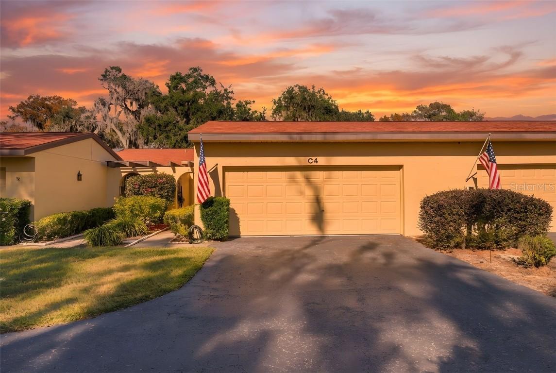 1111 Lakeshore Dr. #C4, Eustis, FL 32726