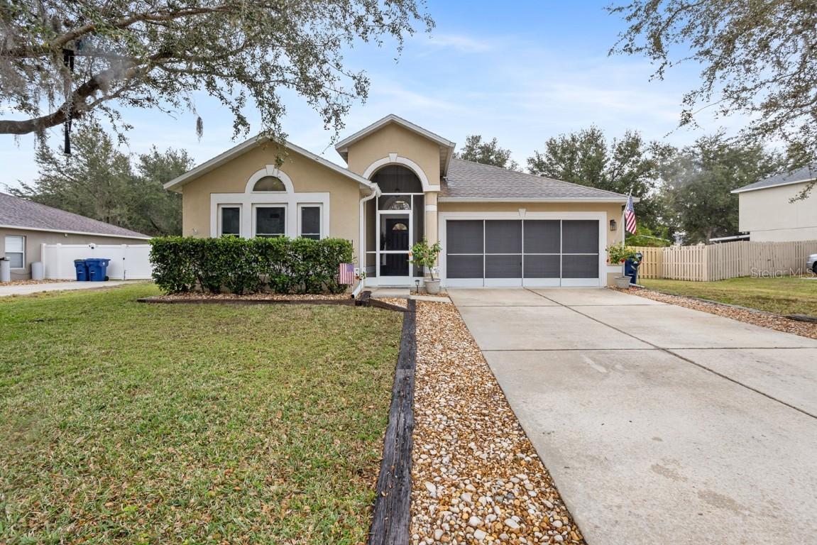 1030 Tawny Eagle Dr., Groveland, FL 34736