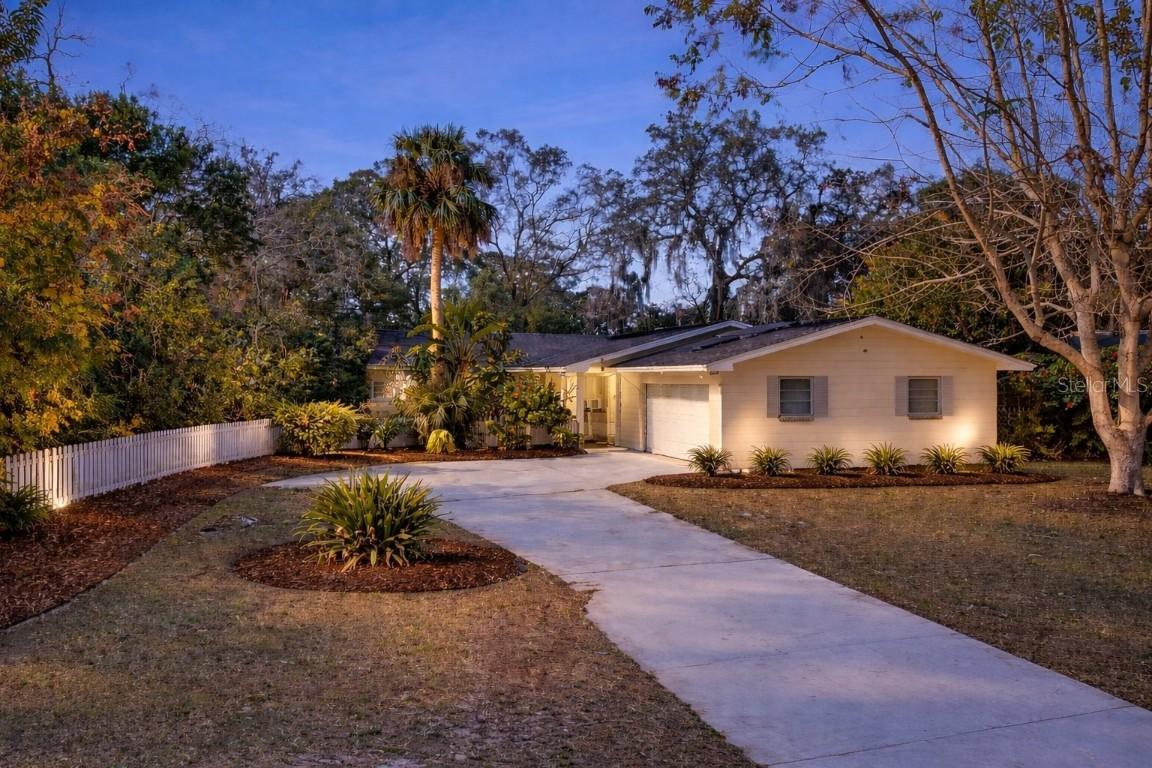 2900 Woodbridge Ln., Orlando, FL 32808