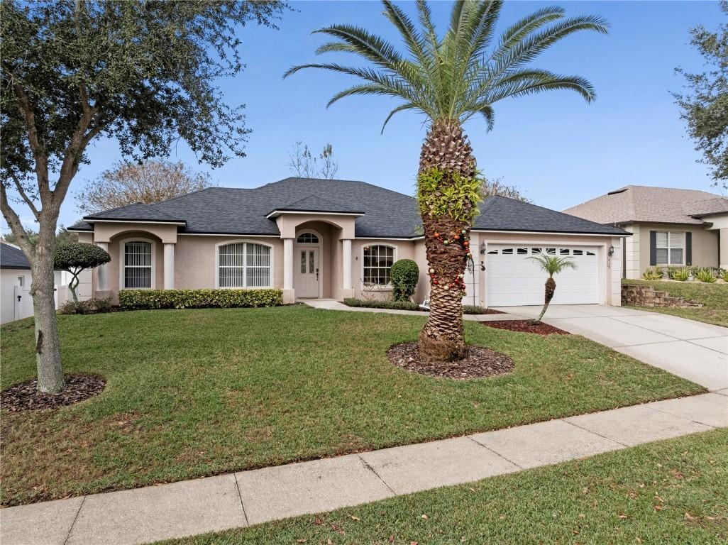415 Regatta Dr., Groveland, FL 34736