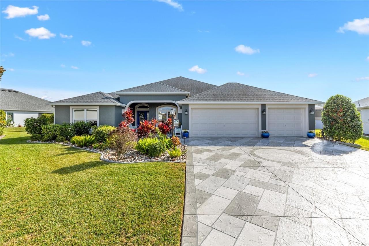 2098 Foust Pl., The Villages, FL 32163
