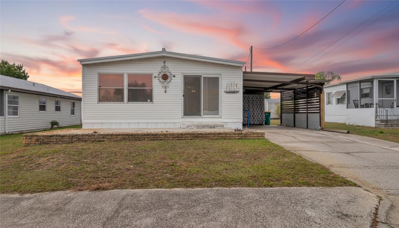 1409 Ridge Rd., Tavares, FL 32778