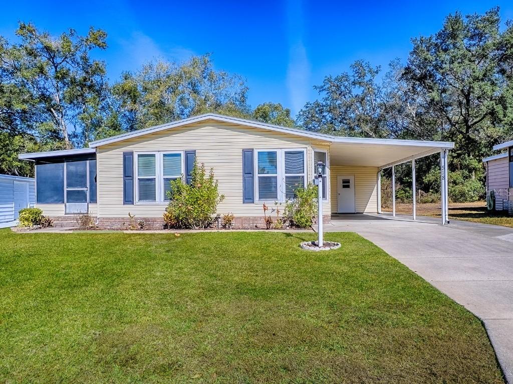 518 Saint Andrews Blvd., Lady Lake, FL 32159